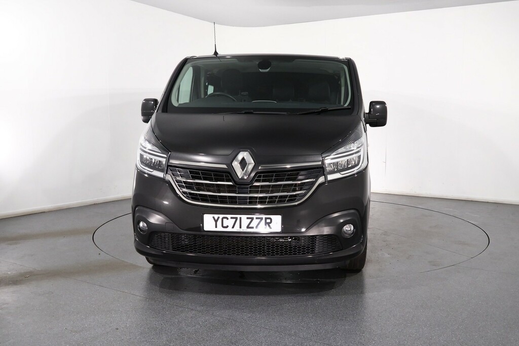 Renault Trafic Sport Nav Black #2