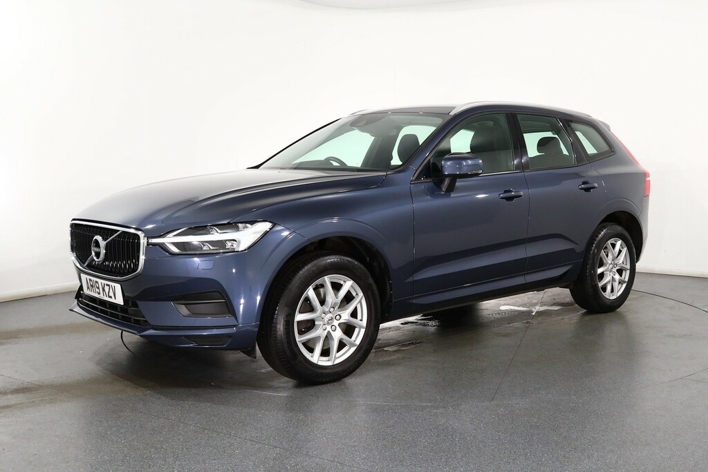 Volvo XC60 Momentum Blue #3