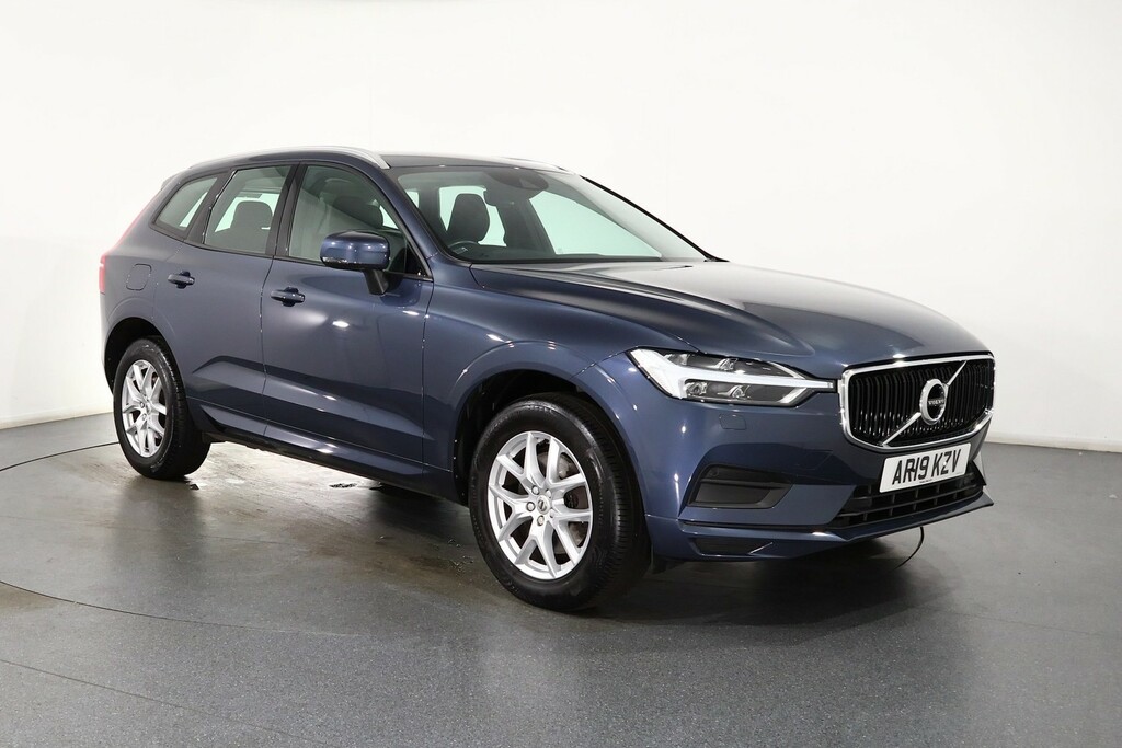 Volvo XC60 Momentum Blue