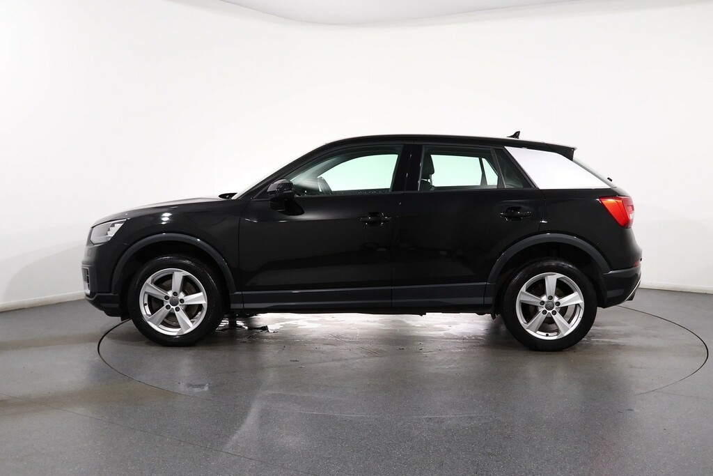 Audi Q2 1.0 Tfsi Sport FD18MZE Black #4