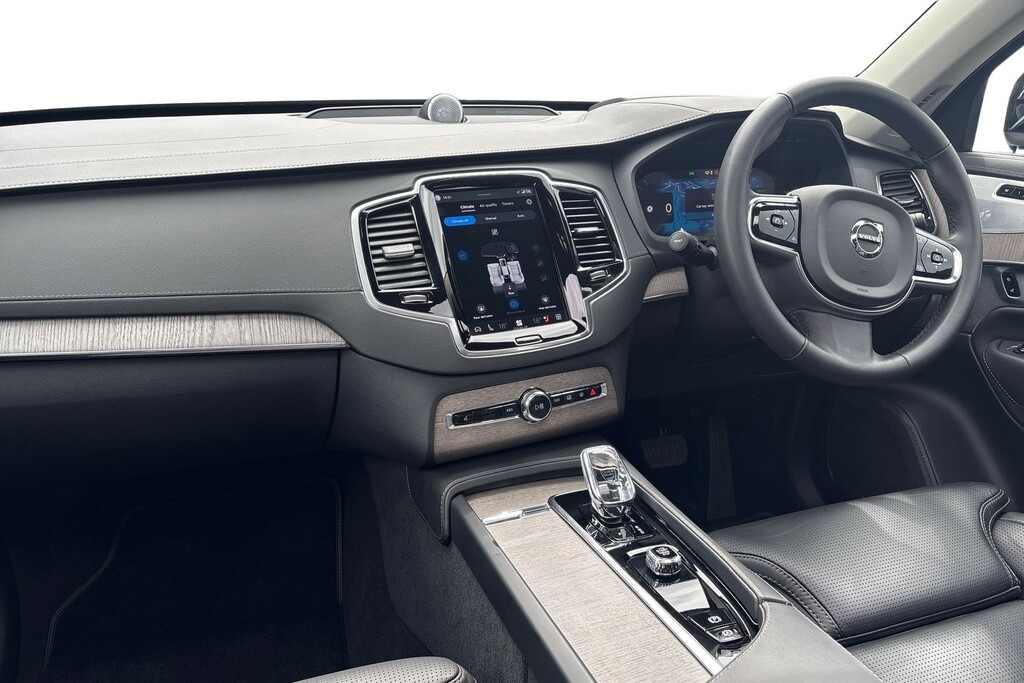 Volvo XC90 Ultimate Bright Black #2