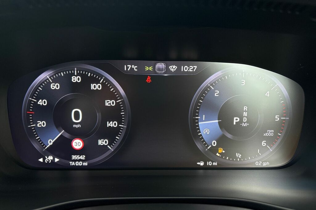Volvo XC40 R-design Pro White #6