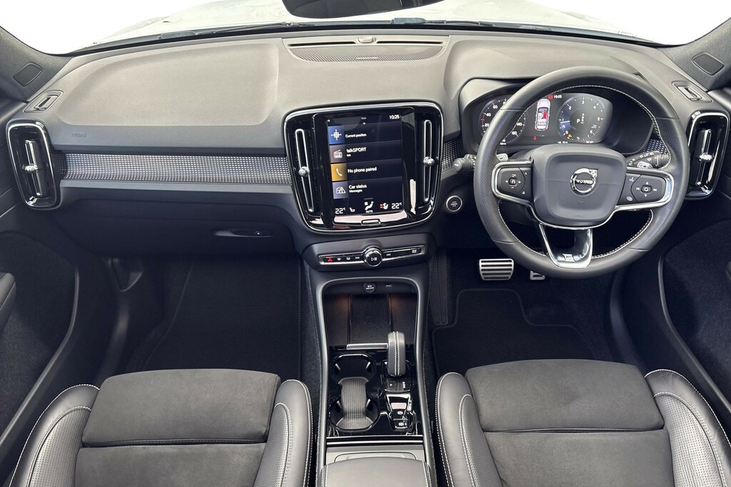 Volvo XC40 R-design Pro White #5