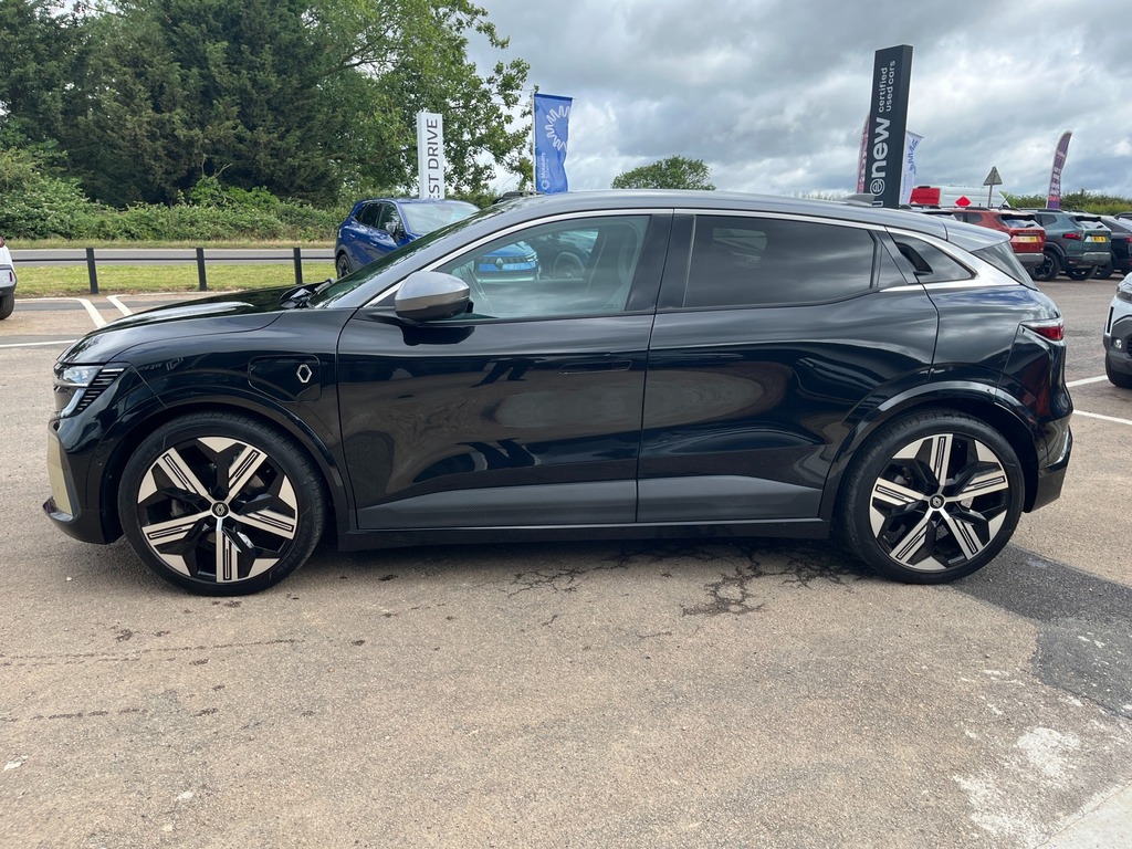 Renault Megane E-Tech Launch Edition Black #4