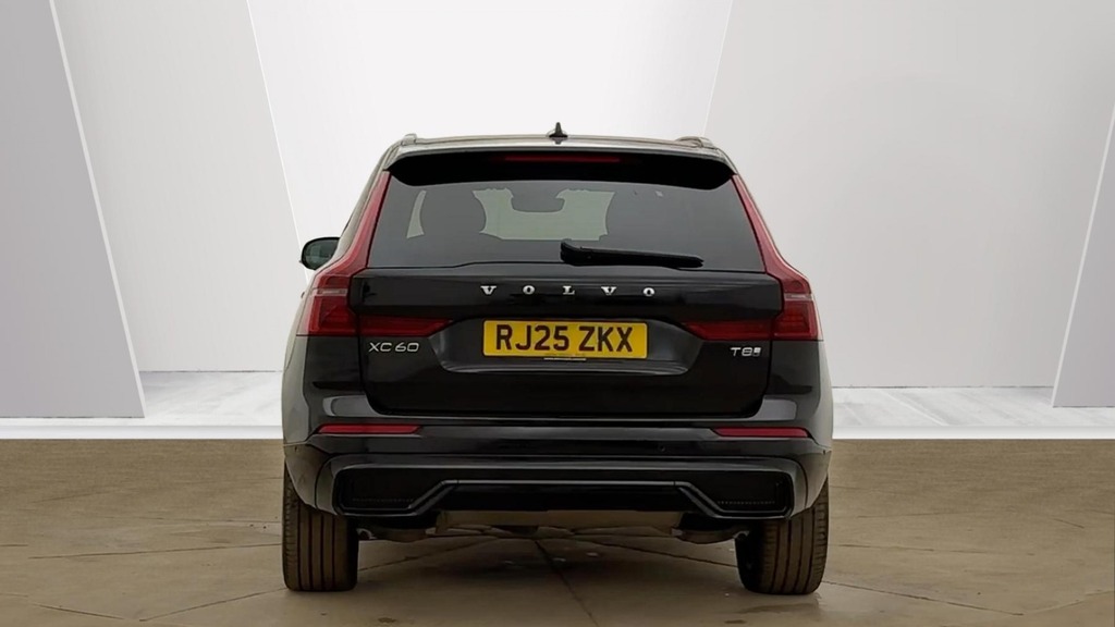Volvo XC60 Ultra Dark Black #4