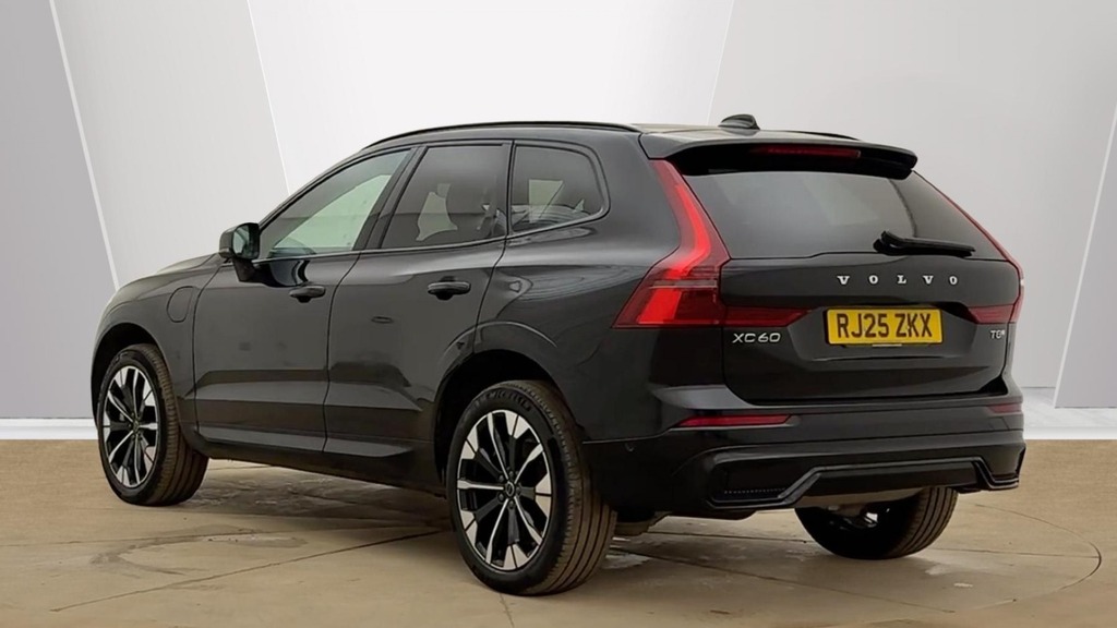 Volvo XC60 Ultra Dark Black #5