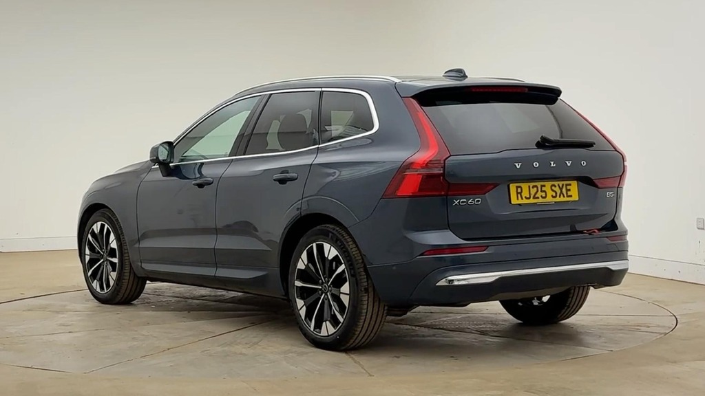 Volvo XC60 Ultra Bright Blue #3