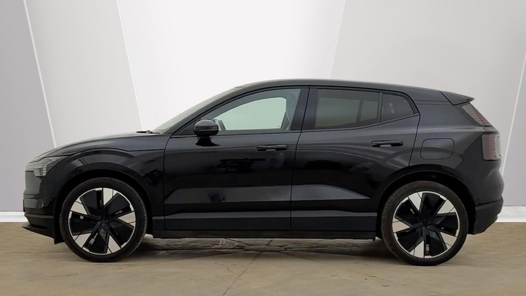 Volvo EX30 Ultra Black #6