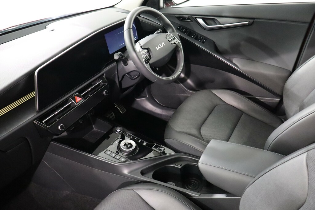 Kia Niro 4 Black #10