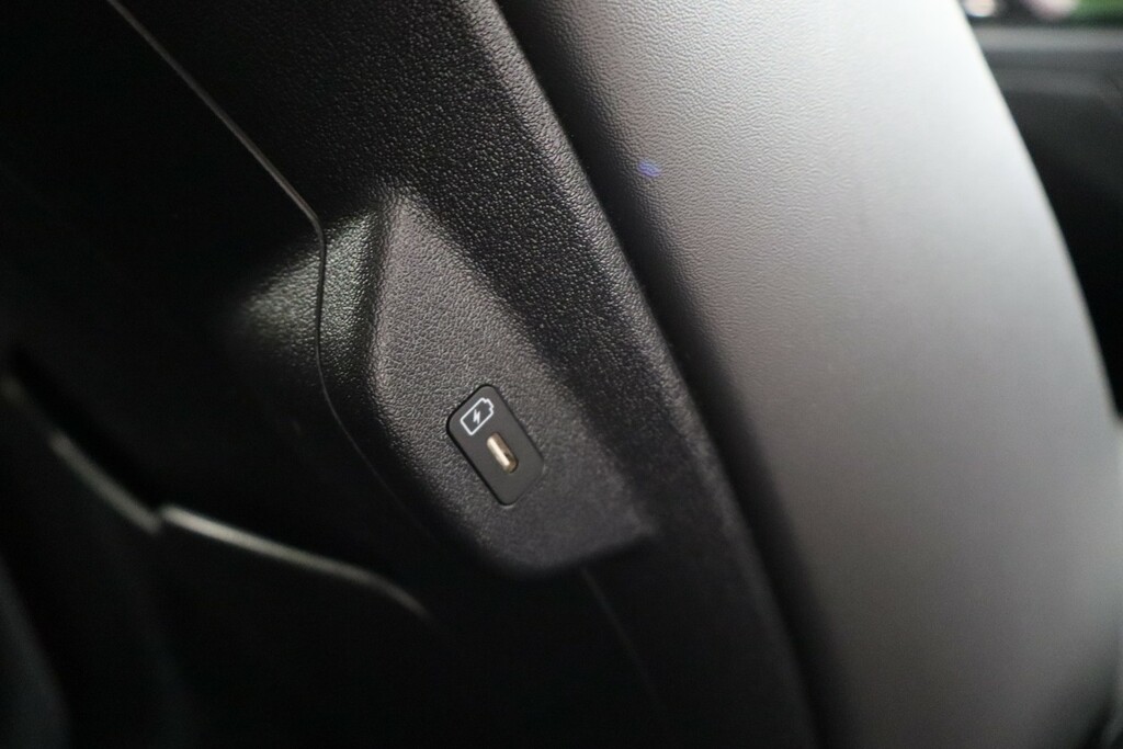 Kia Niro 4 Black #31
