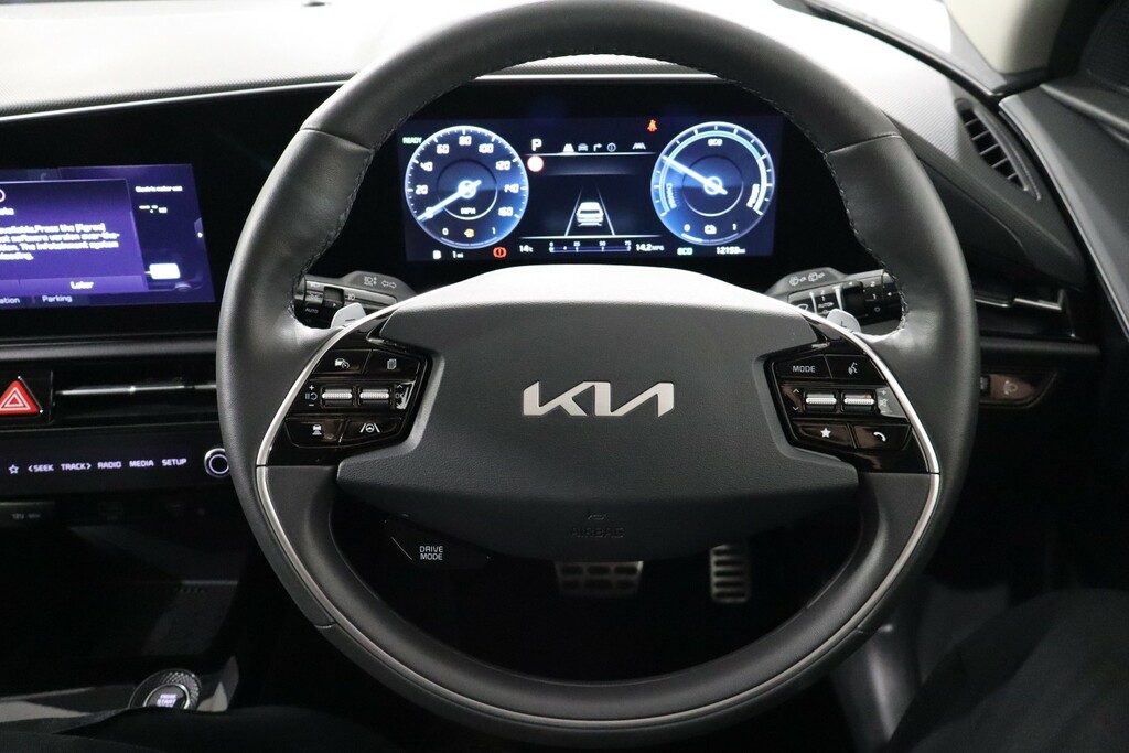 Kia Niro 4 Black #20