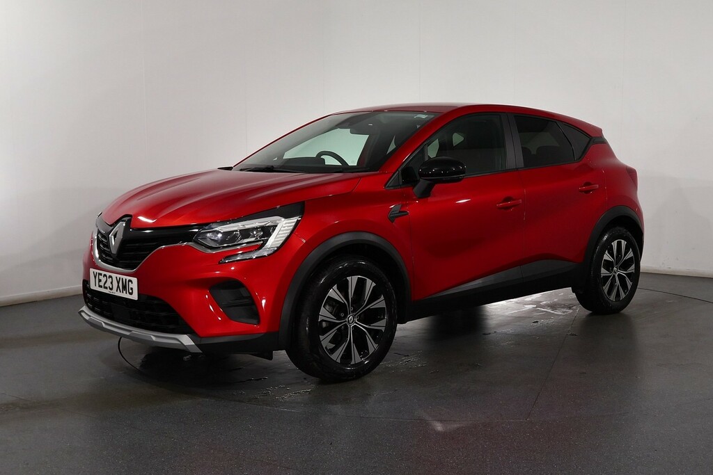 Renault Captur Evolution Red #3