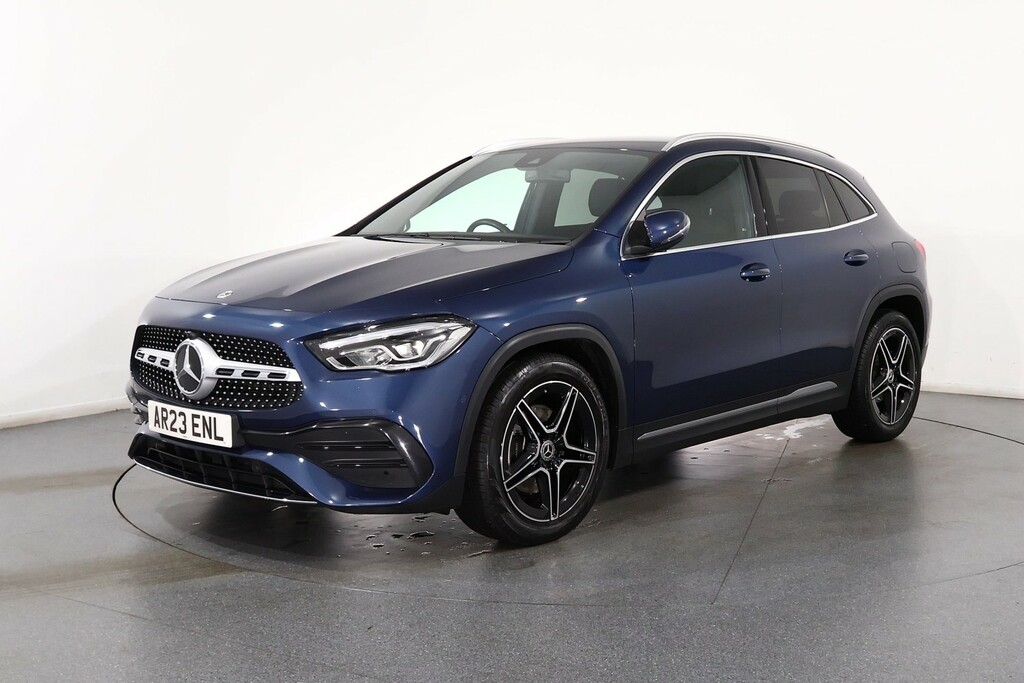 Mercedes-Benz GLA Class Amg Line Blue #3