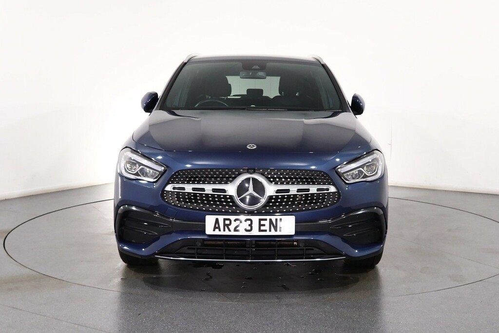 Mercedes-Benz GLA Class Amg Line Blue #2