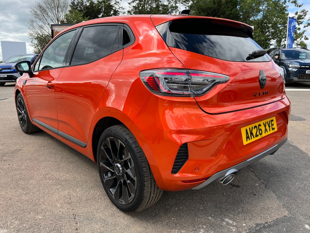 Renault Clio Techno Esprit Alpine Orange #4
