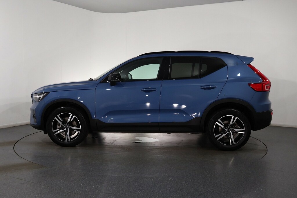 Volvo XC40 Plus Dark Blue #4
