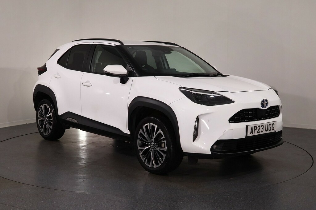 Toyota Yaris Cross Excel White