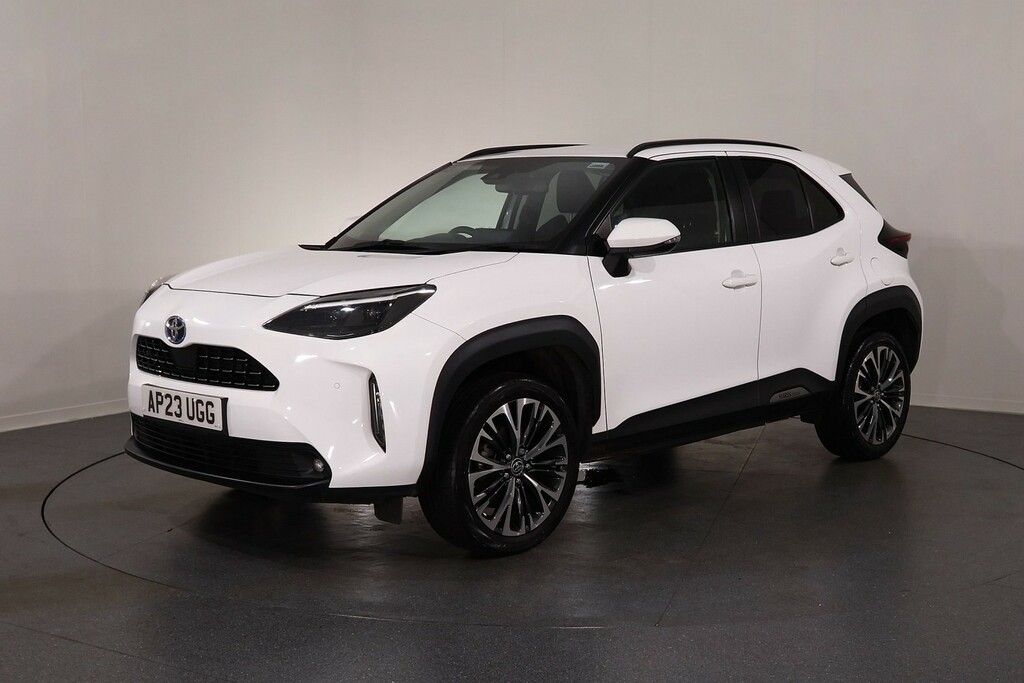 Toyota Yaris Cross Excel White #3
