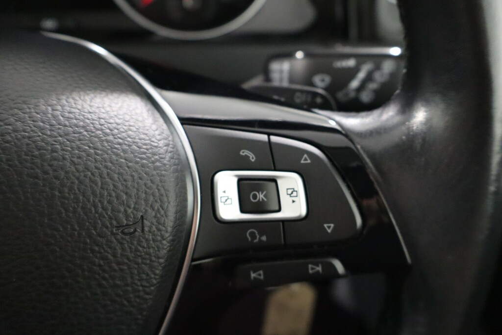 Volkswagen Golf  White #17