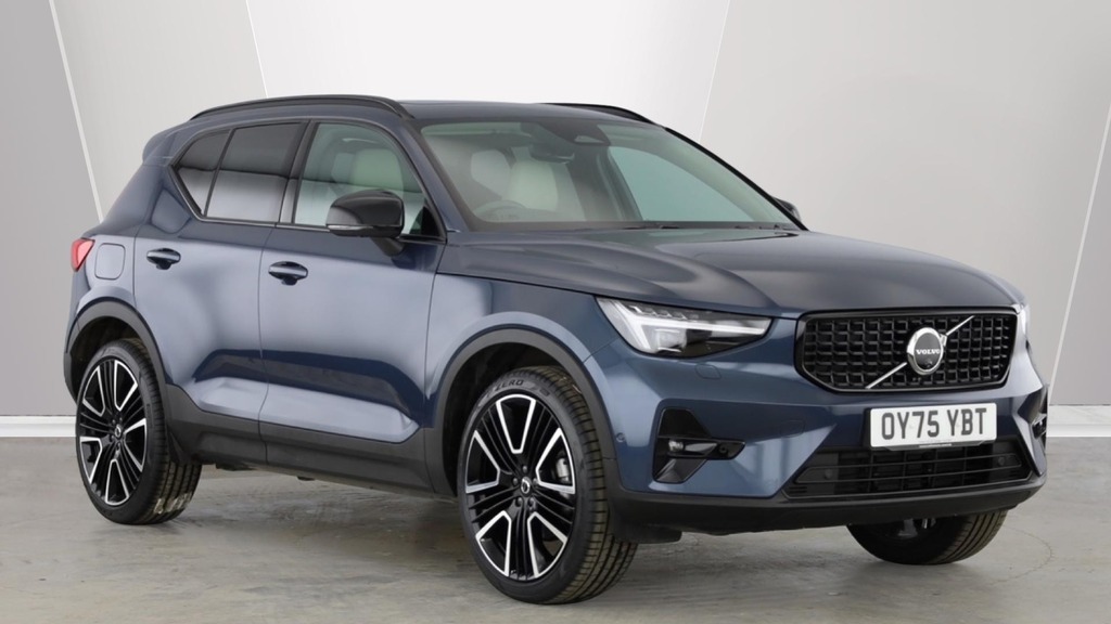 Volvo XC40 Ultra Dark Blue