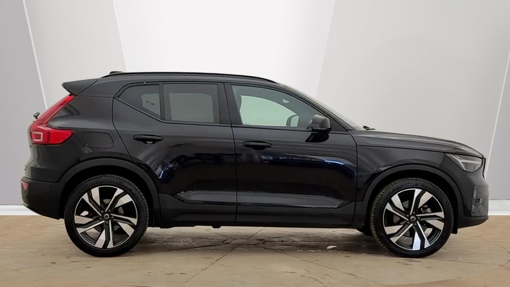 Volvo XC40 Ultra Dark Black #2