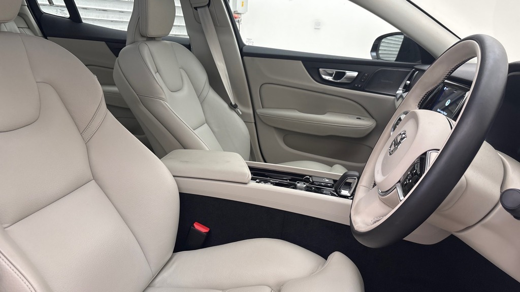 Volvo S60 Ultimate, B5 Mild Hybrid, Dark Grey #28
