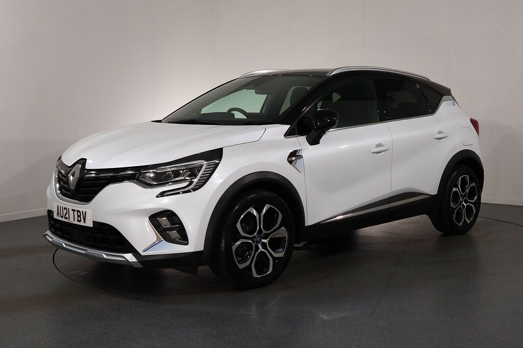 Renault Captur Launch Edition White #3