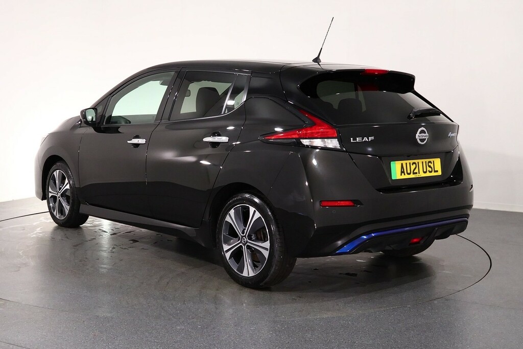 Nissan Leaf N-connecta Black #5