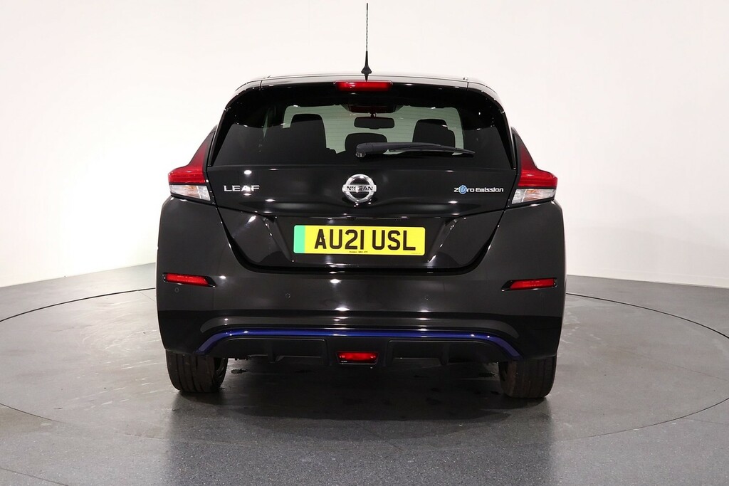 Nissan Leaf N-connecta Black #6