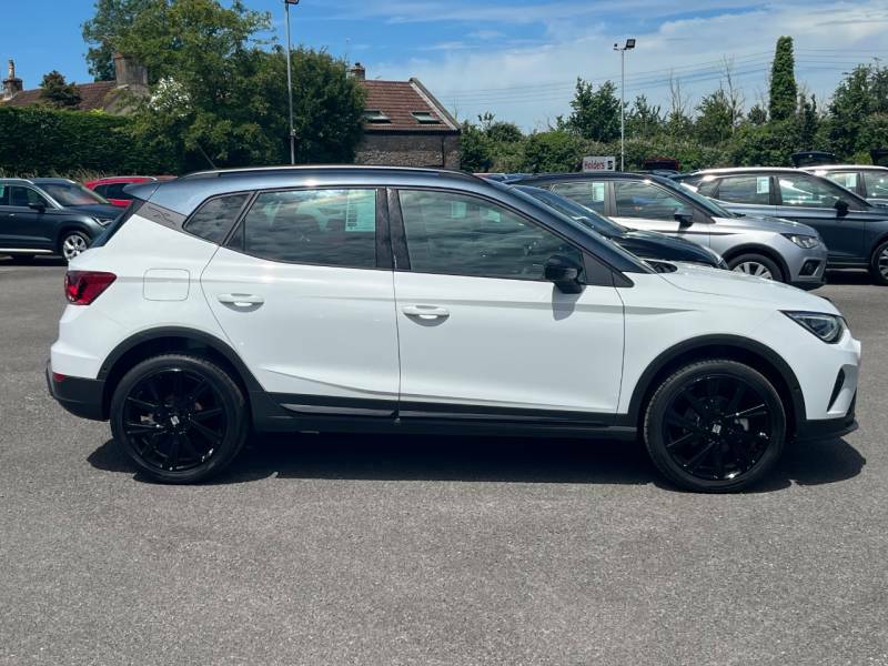 Seat Arona 1.0 Tsi 115 Fr Black Edition - 2026 26 WU26FNM White #2