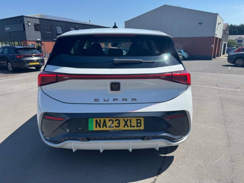 Cupra Born 150Kw V1 58Kwh White #4