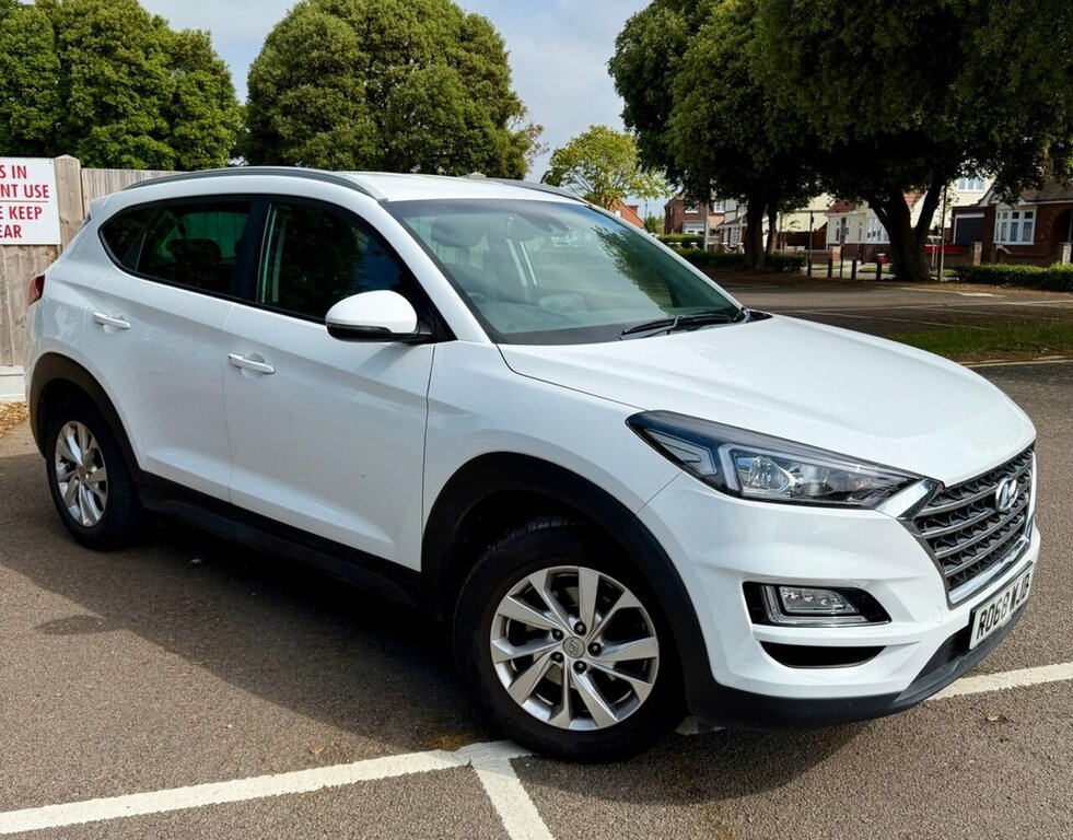 Hyundai Tucson 1.6L Se Nav RO68WJD White #6