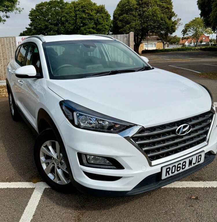 Hyundai Tucson 1.6L Se Nav RO68WJD White #3