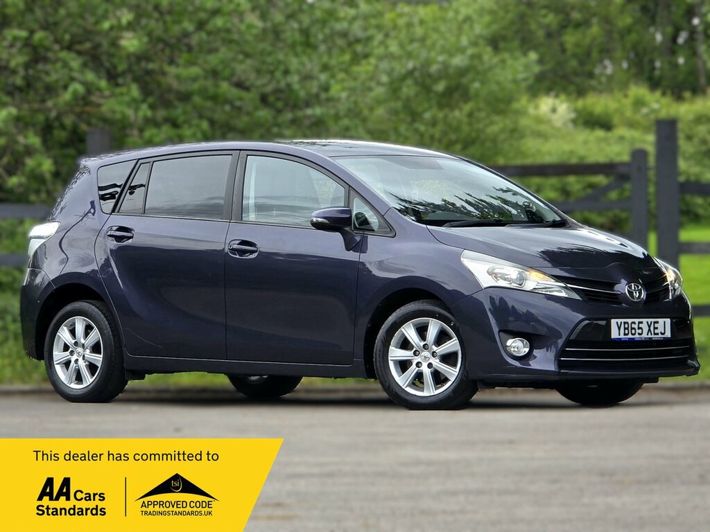 Toyota Verso D-4d Icon Blue