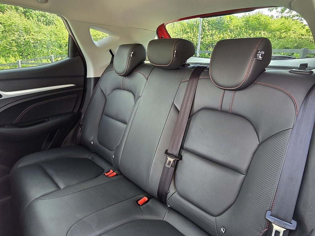 MG ZS T-gdi Exclusive AMZ6028 Red #4