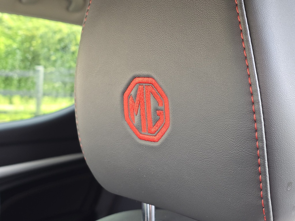 MG ZS T-gdi Exclusive AMZ6028 Red #5
