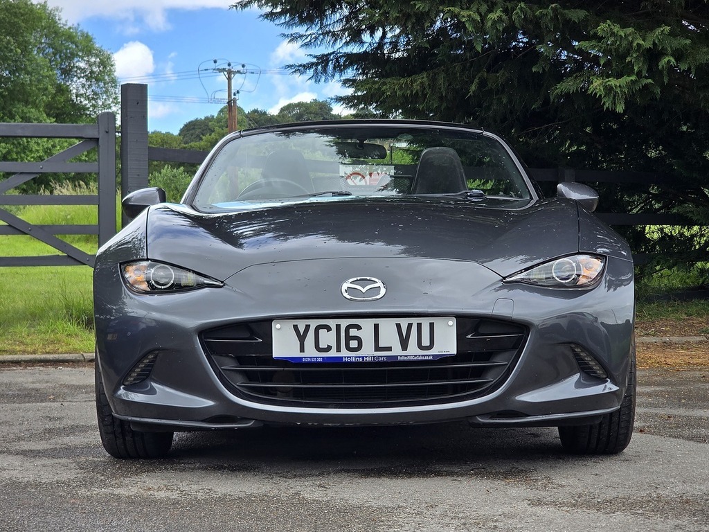 Mazda MX-5 5 Convertible White #13
