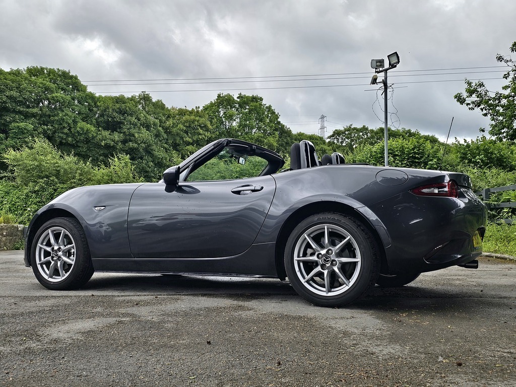 Mazda MX-5 5 Convertible White #15