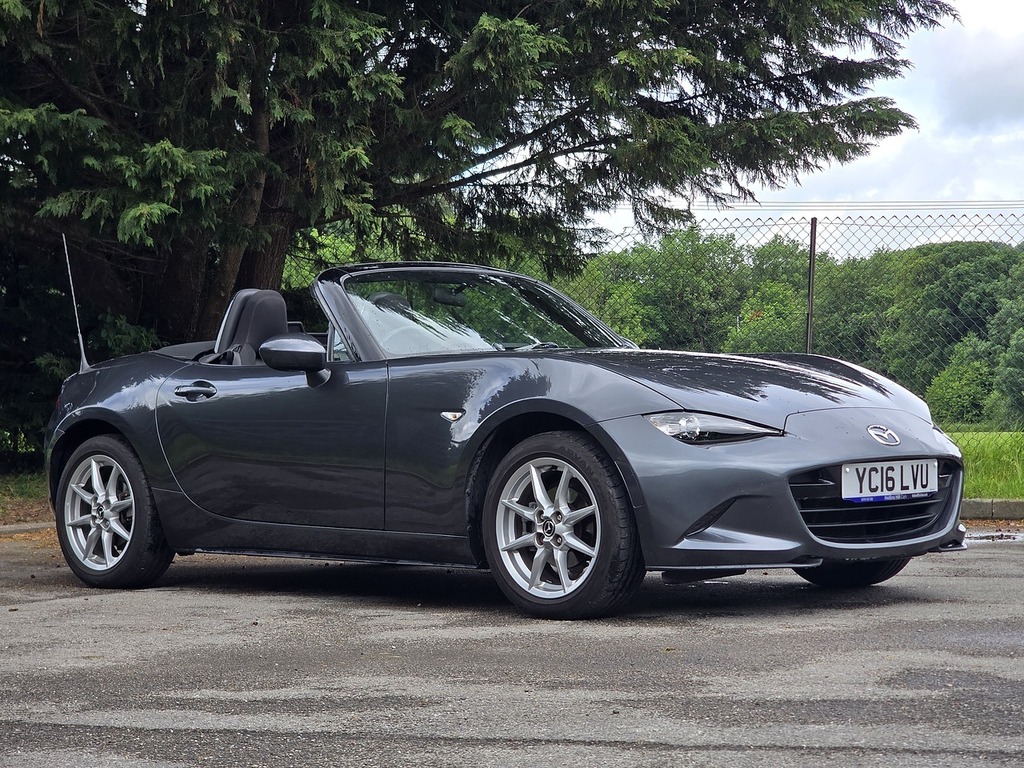 Mazda MX-5 5 Convertible White #12