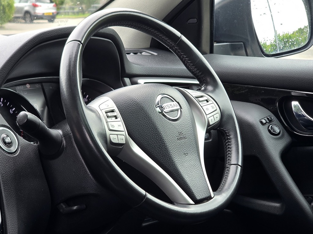 Nissan Qashqai Dig-t Tekna Silver #4