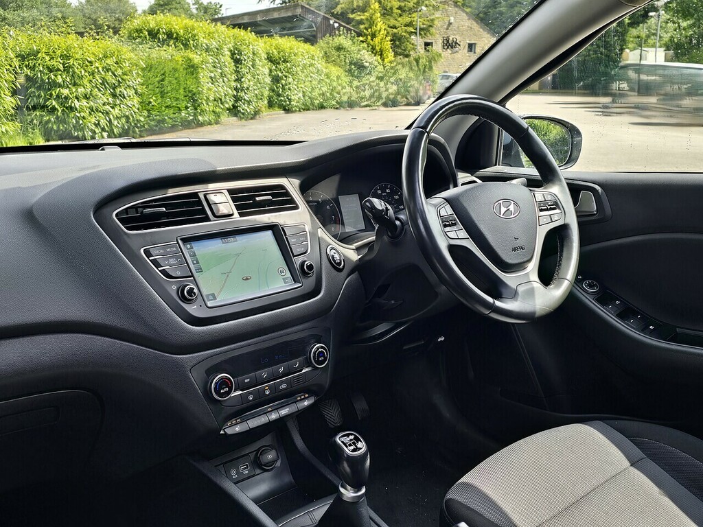 Hyundai I20 Premium Se Nav Blue #2
