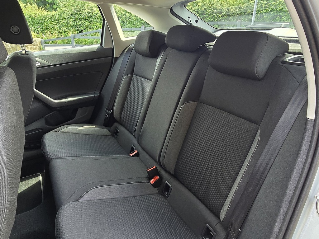 Volkswagen Taigo Tsi Life Silver #4