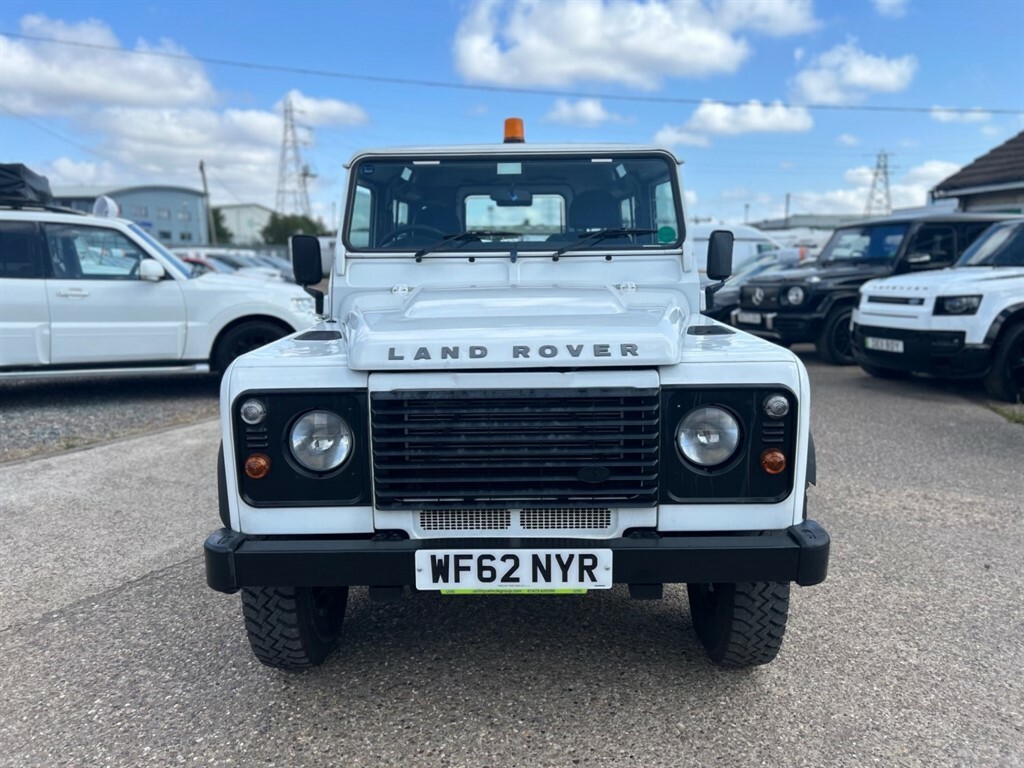 Land Rover Defender 2.2 Station Wagon Tdci 2.2 White #2