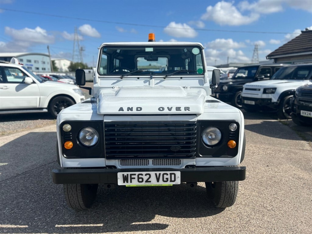 Land Rover Defender 2.2 Station Wagon Tdci 2.2 White #2