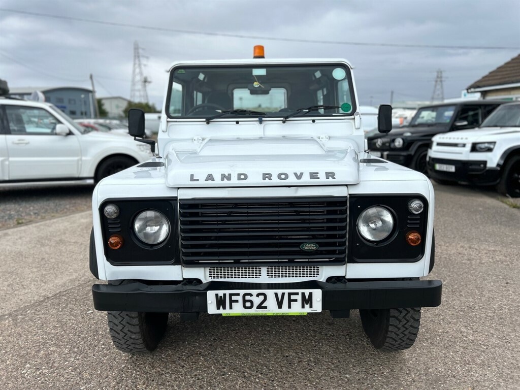 Land Rover Defender 2.2 Station Wagon Tdci 2.2 WF62VFM White #2