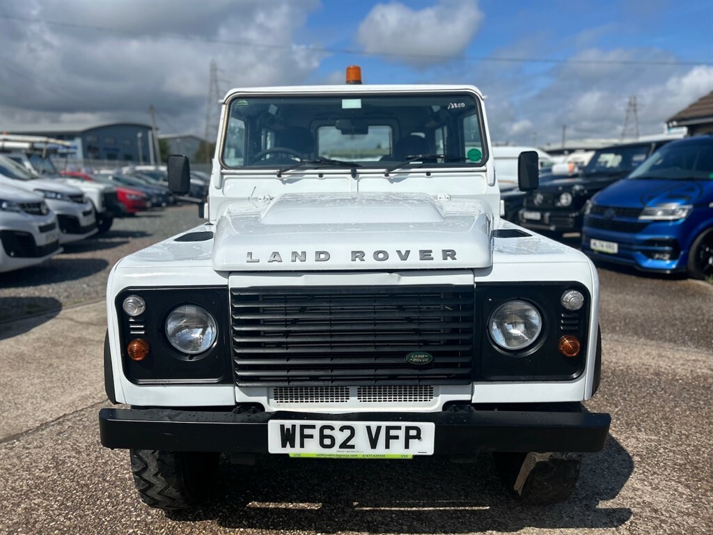 Land Rover Defender 2.2 Station Wagon Tdci 2.2 WF62VFP White #2