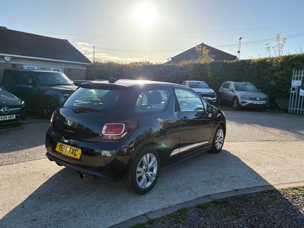 Citroen DS3 1.2 Dsign Plus Black #2