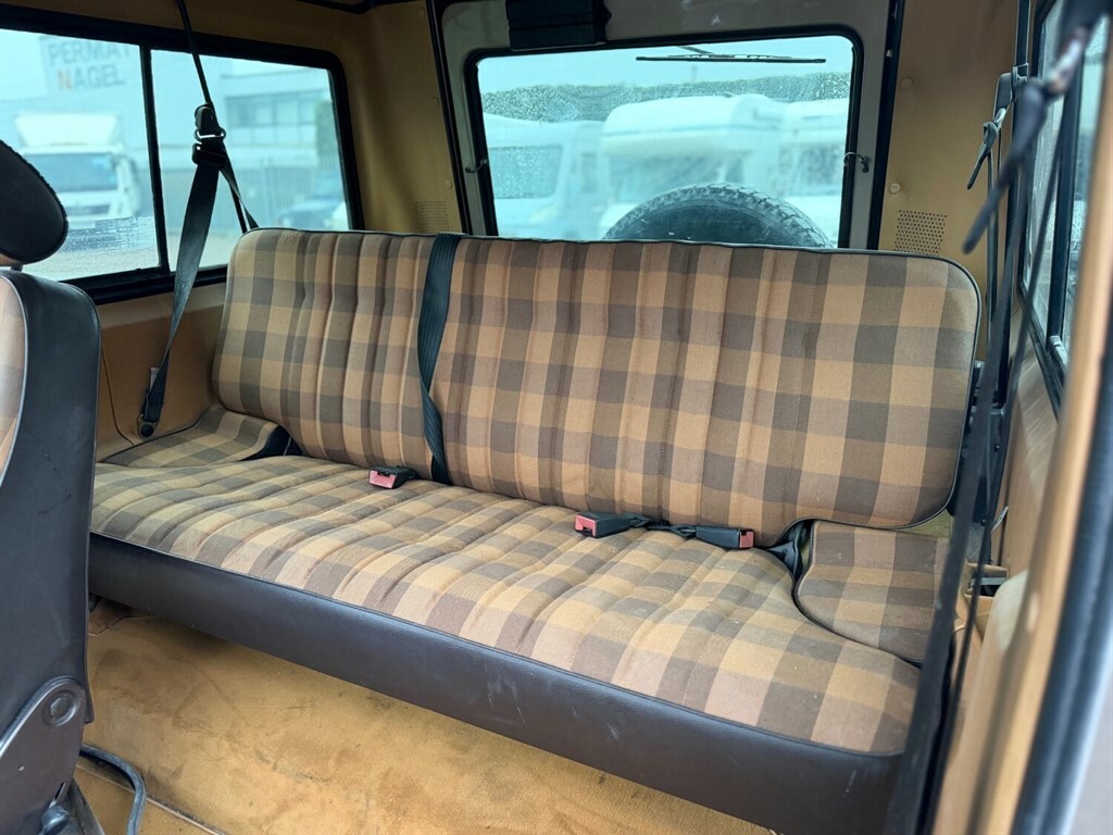 Mercedes-Benz G Class On Silver #17