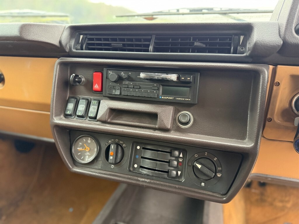 Mercedes-Benz G Class On Silver #12