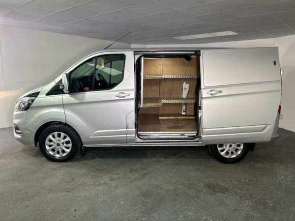 Ford Transit Custom 2.0 Ecoblue Low Roof Limited Van EO69EWS Silver #5